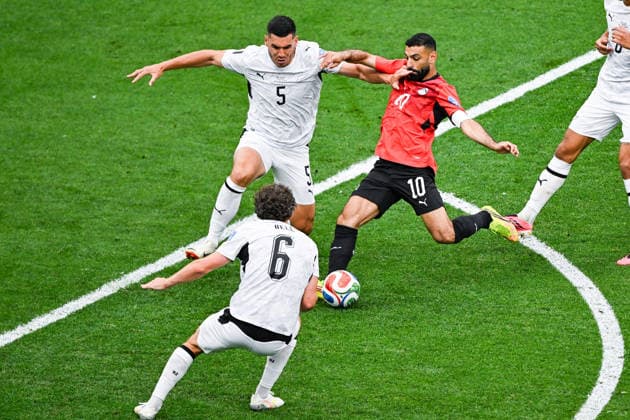 SOCCER NEW ZEALAND EGYPT WORLD CUP, Michael Boxall of New Zealand and Mohamed Salah of Egypt during the Group G match between New Zealand and Egypt as part of the FIFA 2026 World Cup at BC Place Vancouver, British Columbia, Canada, Monday, June 22, 2026. ( NO ARCHIVING, EDITORIAL USE ONLY, AUSTRALIA USE ONLY VANCOUVER BRITISH COLOMBIA CANADA  Copyright: xx 20260622133458530334
