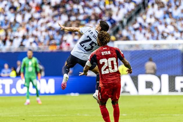 RECORD DATE NOT STATED Match between Uruguay and Cape Verde for the 2026 World Cup. Miami (FL), 06 21 2026 Football Uruguay vs Cape Verde FIFA World Cup, WM, Weltmeisterschaft, Fussball 2026 Steven Moreira and Juan Manuel Sanabria in a match between Uruguay and Cape Verde, valid for the second round of Group H of the FIFA World Cup 2026, held at Hard Rock Stadium, in Miami, United States, on Sunday, June 21, 2026.(Foto: Pedro Paulo Diaz Thenews2 imago images) SPO  Copyright: xPedroxPauloxDiazx