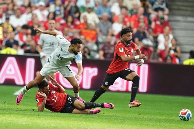 June 21, 2026, Vancouver, Bc, CANADA: Egypt s Ahmed Abou El Fotouh (13), Marwan Attia (19) and New Zealand s Sarpreet Singh (10) vie for the ball during second half World Cup group G soccer action, in Vancouver, Sunday, June 21, 2026. Canada News - June 21, 2026  - ZUMAc35_ 20260621_zaf_c35_147 Copyright: xEthanxCairnsx