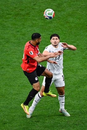 Mohamed Salah (captain) of Egypt and Liberato Cacace of New Zealand, New Zealand All Whites v Egypt, Group G football match of the FIFA World Cup, WM, Weltmeisterschaft, Fussball 2026 at BC Place, Vancouver, Canada on Sunday 21June 2026. Photo: Andrew Cornaga Vancouver USA Copyright: xAndrewxCornaga x