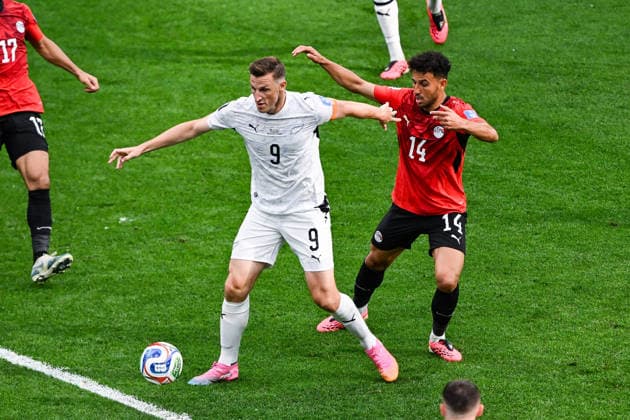 Chris Wood (captain) of New Zealand and Hamdy Fathy of Egypt, New Zealand All Whites v Egypt, Group G football match of the FIFA World Cup, WM, Weltmeisterschaft, Fussball 2026 at BC Place, Vancouver, Canada on Sunday 21June 2026. Photo: Andrew Cornaga Vancouver USA Copyright: xAndrewxCornaga x