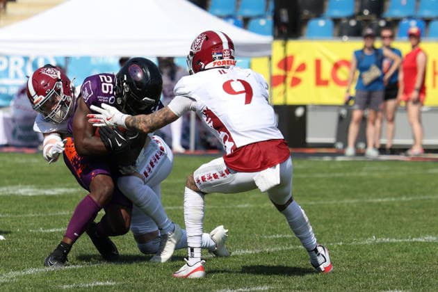 Antony Marvyn Bouembe (Frankfurt Galaxy, 26) runs with the ball, Frankfurt Galaxy vs Prague Lions, American Football, EFA, European Football Alliance, Season 2026, Week 6, 20.06.2026, Photo: Foot Bowl Klaus Sack Frankfurt PSD Bank Arena Deutschland Copyright: xFootxBowl KlausxSackx