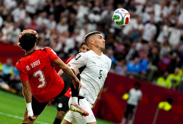 New Zealand v Egypt - FIFA World Cup, WM, Weltmeisterschaft, Fussball 2026 - Group G VANCOUVER, CANADA - JUNE 21: Mohamed Hany (3) of Egypt in action against Michael Boxall (5) of New Zealand during 2026 FIFA World Cup Group G match between New Zealand and Egypt at BC Place Stadium in Vancouver, Canada, on June 21, 2026. Ercin Erturk Anadolu Vancouver Canada. Editorial use only. Please get in touch for any other usage.  Copyright: x2026xAnadoluxErcinxErturkx