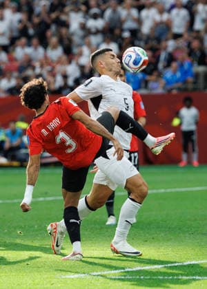 June 21, 2026, Vancouver, British Columbia, Canada: Mohamed Hany 3 of Egypt kicks the ball during the FIFA World Cup, WM, Weltmeisterschaft, Fussball 2026 Group G match between New Zealand and Egypt at BC Place Vancouver. Vancouver Canada - ZUMAc132 20260621_fap_c132_006 Copyright: xAndrewxChinx