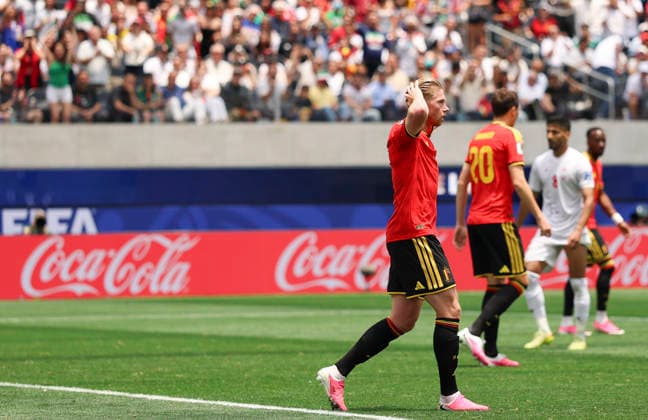 (260622) -- LOS ANGELES, June 22, 2026 -- Kevin De Bruyne (front) of Belgium reacts during a group G match between Belgium and Iran at the 2026 FIFA World Cup, WM, Weltmeisterschaft, Fussball at Los Angeles Stadium in Los Angeles, the United States, June 21, 2026. ) (SP)U.S.-LOS ANGELES-FOOTBALL-FIFA WORLD CUP-GROUP G-BEL VS IRN BaixXuefei 