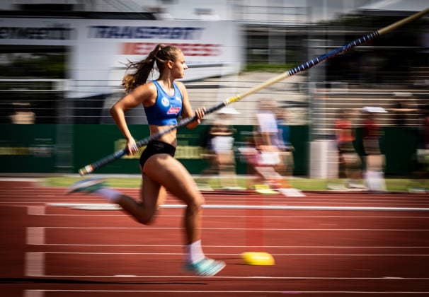 Süddeutsche Meisterschaften 2026 Aktive und Jugend U18; Koblenz, 21.06.2026 Mara Dümmler (VfL Sindelfingen) im Stabhochsprung der Frauen; Süddeutsche Meisterschaften Aktive und Jugend U18 am 21.06.2026 im Stadion Oberwerth in Koblenz (Rheinland-Pfalz). *** 2026 South German Championships (Adult and U18 Youth) in Koblenz, June 21, 2026 Mara Dümmler of VfL Sindelfingen in the women’s pole vault at the 2026 Southern German Championships for Seniors and U18 Youth on June 21, 2026, at Oberwerth Stadium in Koblenz, Rhineland-Palatinate,detected_source_language Copyright: xBEAUTIFULxSPORTS R.xSchmittx