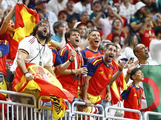 Football: 2026 World Cup Spain supporters cheer ahead of a World Cup Group H football match against Saudi Arabia at Atlanta Stadium in Atlanta on June 21, 2026.  A14AA0005619757P