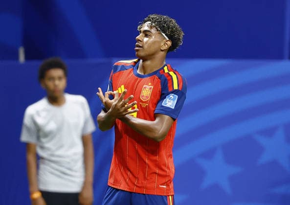 Football: 2026 World Cup Spain s Lamine Yamal gestures after scoring the opening goal in the first half of a World Cup Group H football match against Saudi Arabia at Atlanta Stadium in Atlanta on June 21, 2026.  A14AA0005619761P