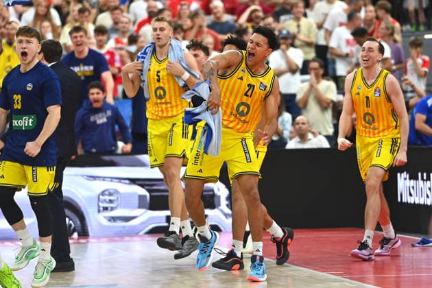 Michale RATAJ (Alba Berlin),Jubel,Freude,Begeisterung, Basketball BBL,Saison 2025 2026 Play Off Finale Spiel 5, FC Bayern Muenchen - Alba Berlin 81-84 am 21.06.2026 S A P G A R D EN *** Michale RATAJ, Alba Berlin, celebration, joy, excitement, Basketball BBL, 2025–2026 season, Playoff Finals, Game 5, FC Bayern Munich vs. Alba Berlin 81–84 on June 21, 2026, at SAP GARDEN,detected_source_language