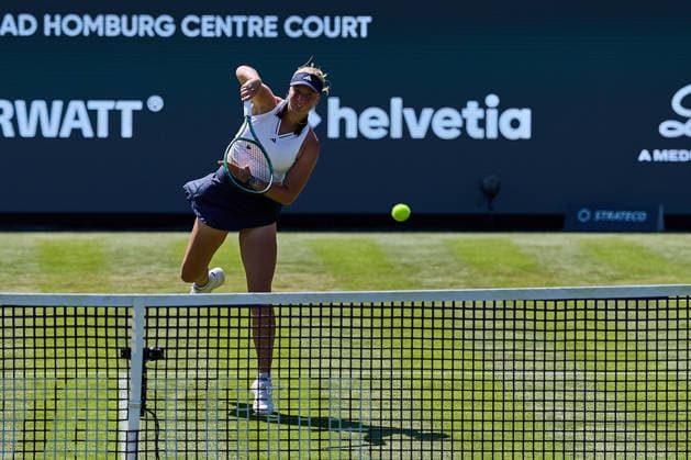June 22, 2026, Bad Homburg, Hessen, Germany: Clara Tauson of Denmark returns with forehand volley to Diana Shnaider during the BAD HOMBURG OPEN powered by SOLARWATTT- WTA500 - Womens Tennis, 22.6.2026 in Bad Homburg (Tennis-Club Bad Homburg), Germany - Photo: Tennis 2026: Bad Hombug Open - WTA500: TAUSON 6:4 6:4 SHNAIDER  - ZUMAs343 20260622_zsp_s343_010 Copyright: xMathiasxSchulzx