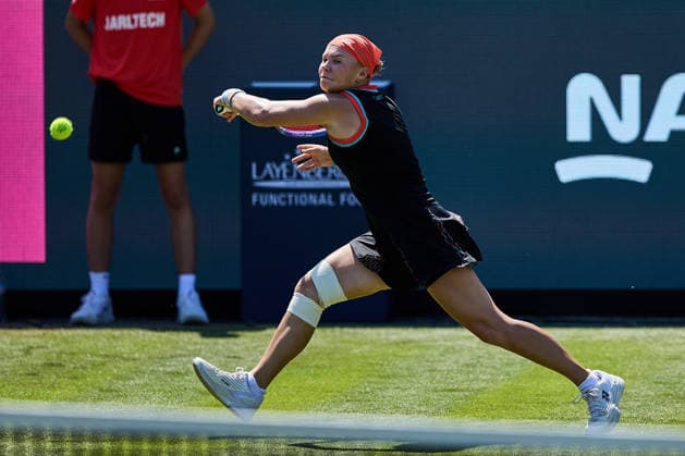 June 22, 2026, Bad Homburg, Hessen, Germany: Diana Shnaider returns with backhand to Clara Tauson of Denmark during the BAD HOMBURG OPEN powered by SOLARWATTT- WTA500 - Womens Tennis, 22.6.2026 in Bad Homburg (Tennis-Club Bad Homburg), Germany - Photo: Tennis 2026: Bad Hombug Open - WTA500: TAUSON 6:4 6:4 SHNAIDER  - ZUMAs343 20260622_zsp_s343_022 Copyright: xMathiasxSchulzx
