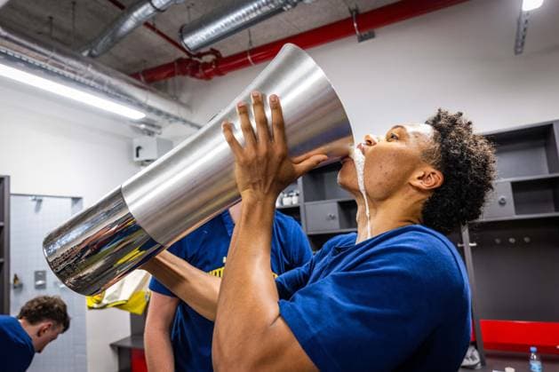 Basketball München 21.06.2026 Saison 2025 2026 EasyCredit BBL 1. Bundesliga Playoffs Finale Spiel 5 Männer, Herren FC Bayern München - Alba Berlin Alba Berlin gewinnt Spiel 5 mit 84:81 und ist Deutscher Meister 2026 Jubel Jack Kayil (Alba Berlin, No.07) *** Basketball Munich, June 21, 2026; 2025–2026 Season; EasyCredit BBL 1 Bundesliga Playoffs; Finals, Game 5, Men’s, Men’s FC Bayern Munich vs. Alba Berlin Alba Berlin wins Game 5, 84–81, and is the 2026 German Champion. Jack Kayil of Alba Berlin, No. 07, celebrates,detected_source_language