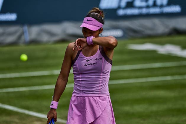 June 22, 2026, Bad Homburg, Hessen, Germany: Qinwen Zheng of China reacts on Court during her Match against Solana Sierra of Argentina during the BAD HOMBURG OPEN powered by SOLARWATTT- WTA500 - Womens Tennis, 22.6.2026 in Bad Homburg (Tennis-Club Bad Homburg), Germany - Photo: Tennis 2026: Bad Hombug Open - WTA500: SIERRA 5:7 5:4 ZHENG  - ZUMAs343 20260622_zsp_s343_055 Copyright: xMathiasxSchulzx