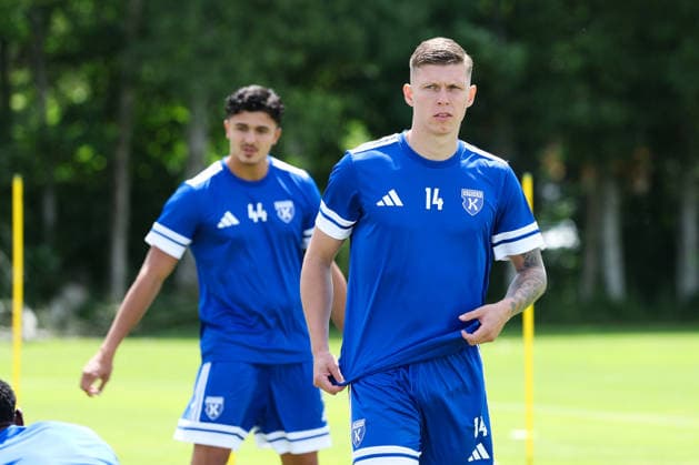22.06.2026 Fussball, Herren, Regionalliga Nord, Trainingsauftakt BSV Kickers Emden Luc Ihorst (blau 14 BSV Kickers Emden) *** June 22, 2026 Soccer, Mens, Regionalliga Nord, Start of Training