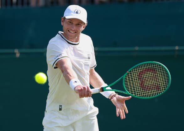 August Holmgren (DEN), Herren Einzel, Men s Singles, Qualifikation, Wimbledon Tennis - Wimbledon 2026 - Grand Slam ITF ATP, Tennis Herren WTA, Tennis Damen - AELTC - London - - Great Britain - 22 June 2026. *** August Holmgren DEN, Mens Singles, Qualifying, Wimbledon Tennis, Wimbledon 2026, Grand Slam, ITF, ATP, WTA, AELTC, London, Great Britain, June 22, 2026,detected_source_language Copyright: xJuergenxHasenkopfx
