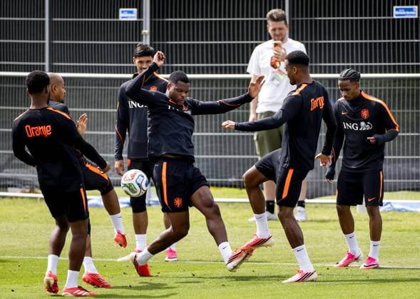 KANSAS CITY - Donyell Malen of the Netherlands, Tijjani Reijnders of the Netherlands, Denzel Dumfries of the Netherlands, Ryan Gravenberch of the Netherlands and Crysencio Summerville of the Netherlands during a training session of the Dutch national team, Nationalteam at the KC Current Training Facility, on June 22, 2026, in Kansas City. The Dutch national team is preparing for the match against Tunisia during the FIFA World Cup, WM, Weltmeisterschaft, Fussball KOEN VAN WEEL ANP xVIxANPxSportx xxANPxIVx 561670658 originalFilename: 561670658.jpg