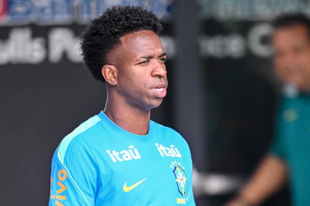 Vinicius Junior (Brazil) Looks on during the Brazil training session at Columbia Park Training Facility on June 22, 2026 in Morristown, New Jersey. (Photo by Harry Langer DeFodi Images) - *** Vinicius Junior of Brazil watches during the Brazil training session at Columbia Park Training Facility on June 22, 2026, in Morristown, New Jersey. Photo by Harry Langer, DeFodi Images,detected_source_language