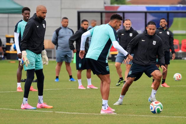 Panama s (L-R) Luis Mejia, Ismael Diaz and Erick Davis take part in a training session at Centennial Park in Toronto, Canada, 22 June 2026. Panama s training session !ACHTUNG: NUR REDAKTIONELLE NUTZUNG!  Copyright: xBienvenidoxVelascox GRAF3369 20260622-55020675729_1