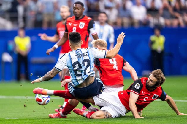 Sport Bilder des Tages 260622 Lautaro Martinez of Argentina against Xaver Schlager and Stefan Posch of Austria during the FIFA World Cup, WM, Weltmeisterschaft, Fussball 2026 football match between Argentina and Austria on June 22, 2026 in Dallas. Photo: Ludvig Thunman BILDBYRAN kod LT LT0807 fotboll football soccer fotball vm fotbolls-vm fotball-vm fotbolls-vm 2026 fifa world cup 2026 day 12 bbeng *** June 22, 2026  Copyright: LUDVIGxTHUNMAN BB260622LT041