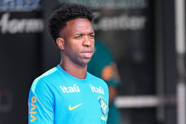 Vinicius Junior (Brazil) Looks on during the Brazil training session at Columbia Park Training Facility on June 22, 2026 in Morristown, New Jersey. (Photo by Harry Langer DeFodi Images) - *** Vinicius Junior of Brazil watches during the Brazil training session at Columbia Park Training Facility on June 22, 2026, in Morristown, New Jersey. Photo by Harry Langer, DeFodi Images,detected_source_language