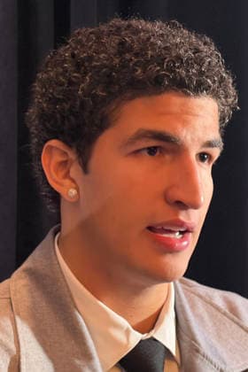 Mexican Karim Lopez speaks during a press conference, PK, Pressekonferenz in New York, USA, 22 June 2026. Lopez, projected to be selected between the 10th and 20th picks, is aiming to become the first Mexican-born player to be selected in the first round of the draft. Entrevista al méxicano Karim López !ACHTUNG: NUR REDAKTIONELLE NUTZUNG!  Copyright: xJanxTéllezxAsensiox AME3356 20260622-55020676300_1
