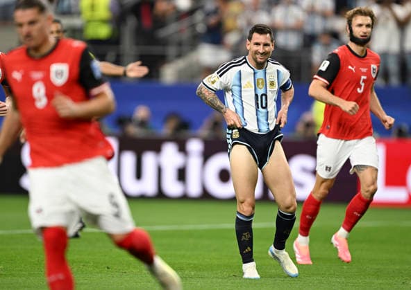 (260623) -- DALLAS, June 23, 2026 -- Lionel Messi (C) of Argentina reacts as he misses a penalty kick during the group J match between Argentina and Austria at the 2026 FIFA World Cup, WM, Weltmeisterschaft, Fussball at Dallas Stadium in Dallas, the United States, June 22, 2026. ) (SP)U.S.-DALLAS-FOOTBALL-FIFA WORLD CUP-GROUP J-ARG VS AUT ChengxMin 