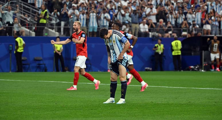 Fußball, Herren, FIFA World Cup, WM, Weltmeisterschaft, Fussball 2026, Spiel in Dallas (Gruppe J, 2. Spieltag), Argentinien - Österreich, Lionel Messi (Argentinien) Enttäuschung nach verschossenem Elfmeter, 22.06. 2026, *** Soccer, Mens, 2026 FIFA World Cup, Match in Dallas, Group J, Matchday 2, Argentina vs. Austria, Lionel Messi Copyright: xMatthiasxKochx