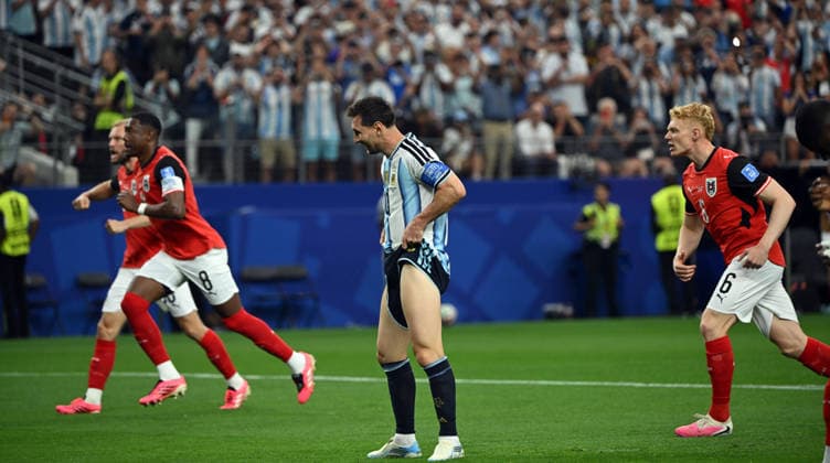 Fußball, Herren, FIFA World Cup, WM, Weltmeisterschaft, Fussball 2026, Spiel in Dallas (Gruppe J, 2. Spieltag), Argentinien - Österreich, Lionel Messi (Argentinien) Enttäuschung nach verschossenem Elfmeter, 22.06. 2026, *** Soccer, Mens, 2026 FIFA World Cup, Match in Dallas, Group J, Matchday 2, Argentina vs. Austria, Lionel Messi Copyright: xMatthiasxKochx