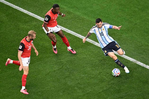 (260623) -- DALLAS, June 23, 2026 -- Lionel Messi (R) of Argentina breaks through during the group J match between Argentina and Austria at the 2026 FIFA World Cup, WM, Weltmeisterschaft, Fussball at Dallas Stadium in Dallas, the United States, June 22, 2026. ) (SP)U.S.-DALLAS-FOOTBALL-FIFA WORLD CUP-GROUP J-ARG VS AUT WuxXiaoling 
