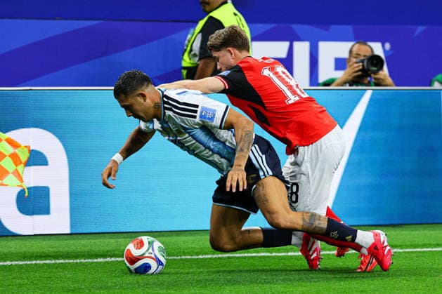 2026.06.22 Dallas pilka nozna Mistrzostwa Swiata w USA Meksyk Kanada 2026 Argentyna - Austria N z Facundo Medina Romano Schmid Foto Pawel Andrachiewicz PressFocus 2026.06.22 Dallas Football - 2026 FIFA World Cup, WM, Weltmeisterschaft, Fussball in USA Canada Mexico Argentina - Austria Facundo Medina Romano Schmid Credit: Pawel Andrachiewicz PressFocus NEWSPIX.PL --- newspix.pl POLAND OUT! 