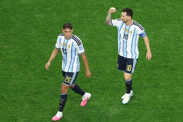 Argentina s Leo Messi (R) celebrates after scoring the 1-0 lead during a FIFA World Cup, WM, Weltmeisterschaft, Fussball 2026 soccer match between Argentina and Austria in Arlington, Texas (United States), 22 June 2026. Argentina vs Austria !ACHTUNG: NUR REDAKTIONELLE NUTZUNG!  Copyright: xCarlosxRamírezx GRAF3510 20260622-55020676561_1