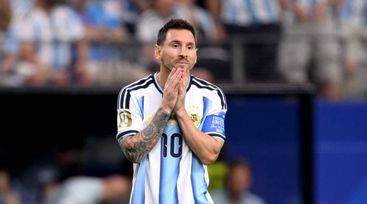 Fussball FIFA WM 2026 Vorrunde Gruppe J in Dallas Argentinien - Oesterreich 22.06.2026 Lionel Messi (li, Argentinien) verschoss den Elfer, Elfmeter verschossen, *** Soccer 2026 FIFA World Cup Group Stage Group J in Dallas
