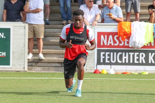 Josue Santo (SI) Trainingsauftakt der Sportfreunde Siegen zur Saison 2026 2027 im Leimbachstadion auf dem Kunstrasenplatz. Fussball Regionalliga West, Trainingsauftakt, Sportfreunde Siegen, am 22.06.2026 in Siegen Deutschland. *** Josue Santo SI
