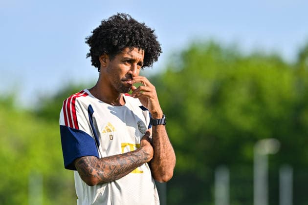 Sport Bilder des Tages Trainingsauftakt FC Bayern München II; 22.06.2026 MÜNCHEN, GERMANY - 22. June: im Bild DANTE Bonfim Costa Santos Cheftrainer FC Bayern München II beim Trainingsauftakt der kleinen Bayern *** FC Bayern Munich II Kicks Off Training Season on June 22, 2026, in Munich, Germany. Pictured Copyright: xBEAUTIFULxSPORTS Goldbergx