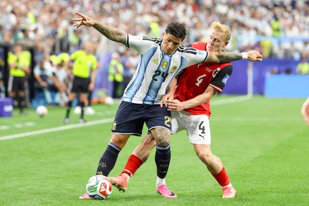 SOCCER - FIFA World Cup, WM, Weltmeisterschaft, Fussball 2026 ARLINGTON,TEXAS,USA,22.JUN.26 - SOCCER - FIFA World Cup 2026, group stage, Argentina vs Austria. Image shows Enzo Fernandez (ARG) and Xaver Schlager (AUT).  GEPAxpictures xArminxRauthner
