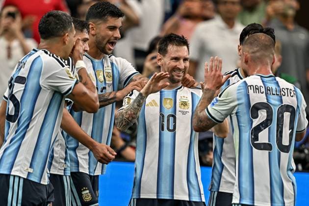Messi leads Argentina into World Cup knockout stage DALLAS, TEXAS, UNITED STATES JUNE 22: Lionel Messi ( 10) celebrate with his team during the FIFA World Cup, WM, Weltmeisterschaft, Fussball 2026 Group J match between Argentina and Austria at Dallas Stadium in Dallas, Texas, United States, on June 22, 2026. Argentina defeated Austria 2-0 to qualify for the knockout stage. Dallas Spain Copyright: x xwalidxibrahimx xJNAxPressx
