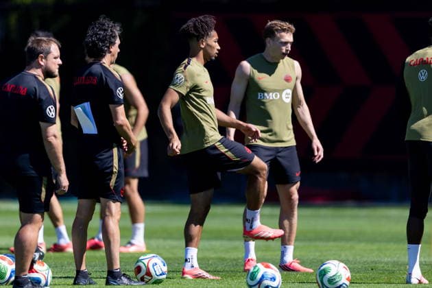 June 22, 2026, Vancouver, Bc, CANADA: Canada teammates participate in a FIFA World Cup, WM, Weltmeisterschaft, Fussball soccer training session with his teammates in Vancouver on Monday, June 22, 2026. Canada News - June 22, 2026  - ZUMAc35_ 20260622_zaf_c35_056 Copyright: xTimothyxMatweyx