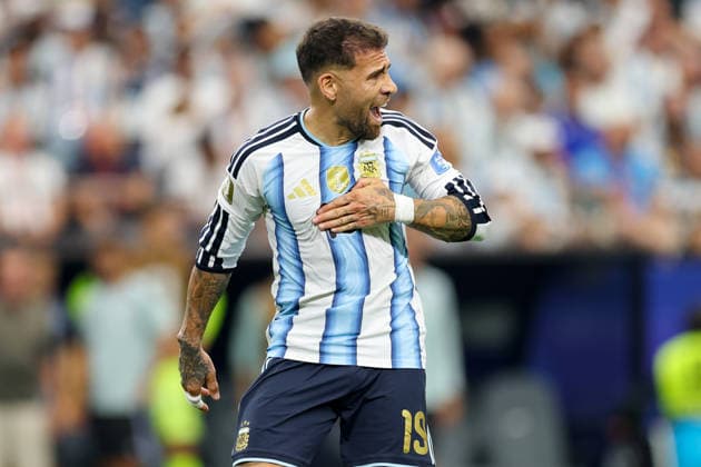 Nicolas Otamendi (Argentinia) looks on during the FIFA World Cup, WM, Weltmeisterschaft, Fussball 2026 Group J match between Argentina and Austria at Dallas Stadium on June 22, 2026 in Dallas, United States. (Photo by Torbjorn Tande DeFodi Images) - *** Nicolas Otamendi of Argentina looks on during the 2026 FIFA World Cup Group J match between Argentina and Austria at Dallas Stadium on June 22, 2026, in Dallas, United States. Photo by Torbjorn Tande, DeFodi Images,detected_source_language