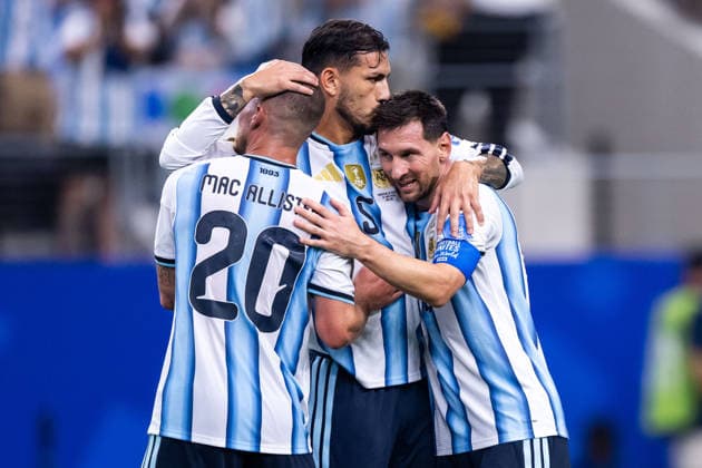 260622 Alexis Mac Allister, Leandro Paredes and Lionel Messi of Argentina celebrate after the FIFA World Cup, WM, Weltmeisterschaft, Fussball 2026 football match between Argentina and Austria on June 22, 2026 in Dallas. Photo: Ludvig Thunman BILDBYRAN kod LT LT0807 fotboll football soccer fotball vm fotbolls-vm fotball-vm fotbolls-vm 2026 fifa world cup 2026 day 12 bbeng jubel *** June 22, 2026  Copyright: LUDVIGxTHUNMAN BB260622LT125