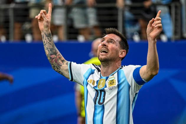 June 22, 2026: Argentina forward Lionel Messi (10) celebrates after scoring his 18th World Cup goal, making him the all-time leading scorer in FIFA World Cup, WM, Weltmeisterschaft, Fussball History. during FIFA World Cup group stage action between Argentina and Austria at Dallas Stadium in Arlington, Texas. Cal Media FIFA World Cup 2026: Austria Vs Argentina JUN 22  - ZUMAc04_ 20260622_zma_c04_001 Copyright: xMichaelxDornx