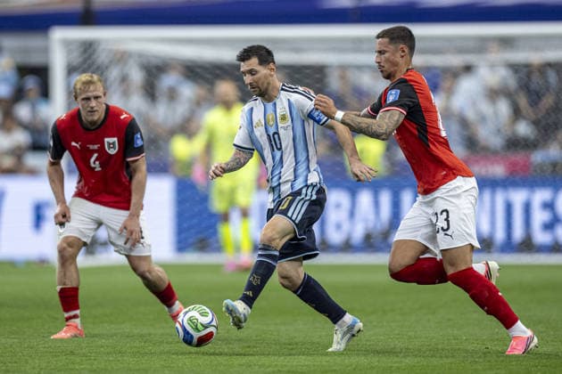 Lionel Messi of Argentina controls the ball during the FIFA World Cup, WM, Weltmeisterschaft, Fussball 2026 Group J match between Argentina and Austria at Dallas Stadium on June 22th,2026 (Photo by Joao Bravo Sports Press Photo)  Copyright: xJoaoxBravo SportsxPressxPhotox Sportspressphoto_SPR173396