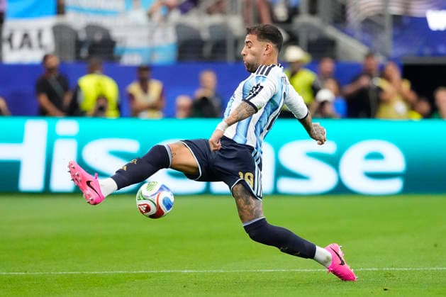 Argentina v Austria: Group J - FIFA World Cup, WM, Weltmeisterschaft, Fussball 2026 Nicolas Otamendi of Argentina plays the ball during the FIFA World Cup 2026 Group J match between Argentina and Austria at Dallas Stadium on June 22, 2026 in Arlington, Texas. Arlington TX United States  Copyright: xJosexBretonx originalFilename:bretonhernandez-argentin260622_npbFa.jpg