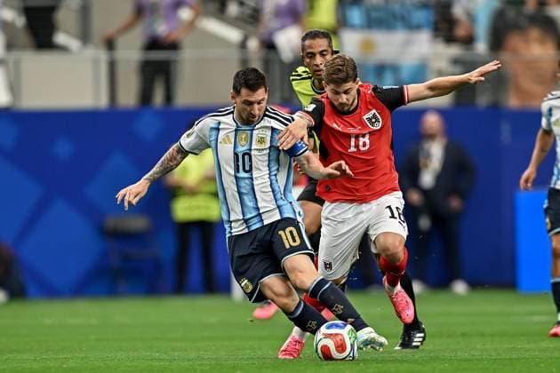 Messi leads Argentina into World Cup knockout stage DALLAS, TEXAS, UNITED STATES JUNE 22:Lionel Messi ( 10) of Argentina in action during the FIFA World Cup, WM, Weltmeisterschaft, Fussball 2026 Group J match between Argentina and Austria at Dallas Stadium in Dallas, Texas, United States, on June 22, 2026. Argentina defeated Austria 2-0 to qualify for the knockout stage. Dallas United States of America Copyright: x xwalidxibrahimx xJNAxPressx