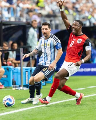 SOCCER - FIFA World Cup, WM, Weltmeisterschaft, Fussball 2026 ARLINGTON,TEXAS,USA,22.JUN.26 - SOCCER - FIFA World Cup 2026, group stage, Argentina vs Austria. Image shows Lionel Messi (ARG) and David Alaba (AUT).  GEPAxpictures xArminxRauthner