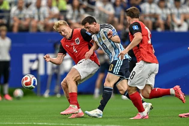 Messi leads Argentina into World Cup knockout stage DALLAS, TEXAS, UNITED STATES JUNE 22: Lionel Messi ( 10) of Argentina in action during the FIFA World Cup, WM, Weltmeisterschaft, Fussball 2026 Group J match between Argentina and Austria at Dallas Stadium in Dallas, Texas, United States, on June 22, 2026. Argentina defeated Austria 2-0 to qualify for the knockout stage. Dallas United States of America Copyright: x xwalidxibrahimx xJNAxPressx