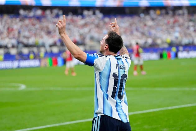 Argentina v Austria: Group J - FIFA World Cup, WM, Weltmeisterschaft, Fussball 2026 Lionel Messi of Argentina celebrates after scoring his team s second goal during the FIFA World Cup 2026 Group J match between Argentina and Austria at Dallas Stadium on June 22, 2026 in Arlington, Texas. Arlington TX United States  Copyright: xJosexBretonx originalFilename:bretonhernandez-argentin260622_npyfK.jpg