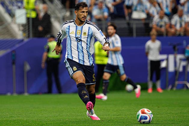 Leandro Paredes seen during FIFA World Cup, WM, Weltmeisterschaft, Fussball 2026 game between national teams of Argentina and Austria (Grzegorz Wajda Ball Raw Images) Arlington Dallas Stadium USA Copyright: xGrzegorzxWajdax grzegorzwajda_argentina_austria_2526_6-34