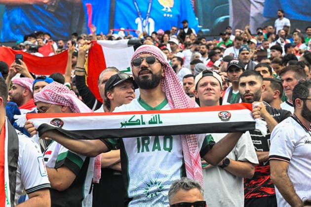 PHILADELPHIA, PA - JUNE 22: Iraq fans are shown before the FIFA World Cup, WM, Weltmeisterschaft, Fussball 2026 Group I match between France and Iraq on June 22nd, 2026 at Philadelphia Stadium in Philadelphia, PA.(Photo by Terence Lewis Icon Sportswire) SOCCER: JUN 22 FIFA World Cup 26 Group I - France vs Iraq EDITORIAL USE ONLY Icon260622002
