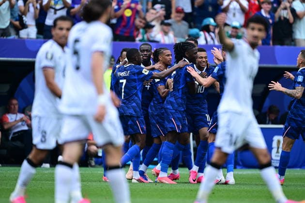 France v Iraq - FIFA World Cup, WM, Weltmeisterschaft, Fussball 2026 - Group I PHILADELPHIA, UNITED STATES - JUNE 22: Kylian Mbappe (10) of France celebrates with teammates after scoring a goal during the 2026 FIFA World Cup First Stage Group I match between France and Iraq at Lincoln Financial Field (Philadelphia Stadium) in Philadelphia, Pennsylvania, United States on June 22, 2026. Abdulhamid Hosbas Anadolu Pennsylvania United States. Editorial use only. Please get in touch for any other usage.  Copyright: x2026xAnadoluxAbdulhamidxHosbasx