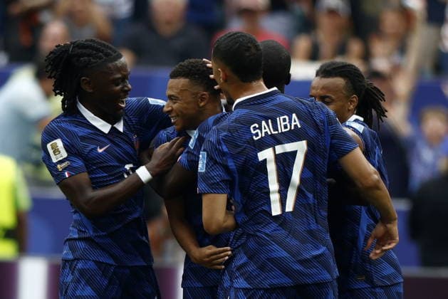 FIFA World Cup, WM, Weltmeisterschaft, Fussball 2026 - Group I - France vs Iraq Kylian Mbappe of France (2-L) celebrates with his teammates after scoring the 1-0 goal the FIFA World Cup 2026 group stage match France against Iraq, in Philadelphia, Pennsylvania, USA, 22 June 2026. PHILADELPHIA United States  Copyright: xWILLxOLIVERx